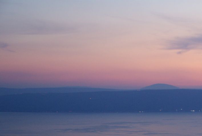 Ihastelimme auringonlaskua palatessamme Golanin vaellukselta